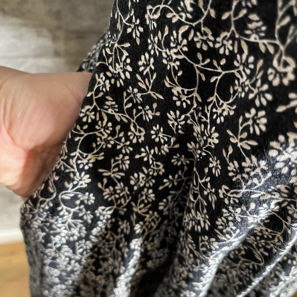 Universal Thread sz L Bell Elbow Sleeve Mini Dress Black Floral V-neck Sz Medium - Picture 5 of 11